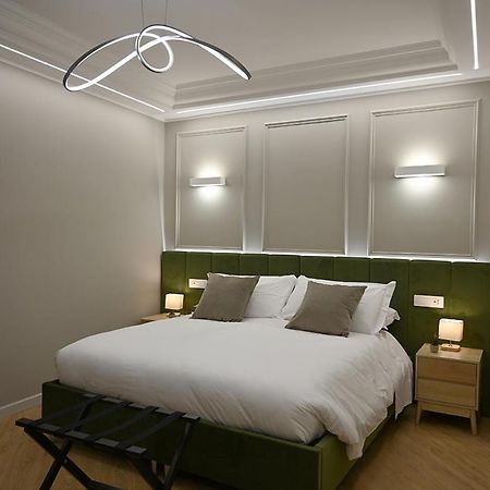 Mom Apartment Rooms&Suites 티볼리 외부 사진