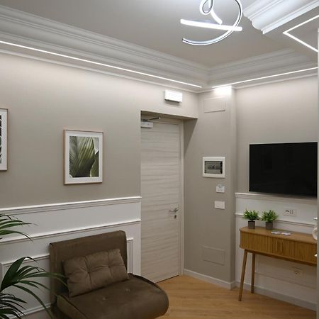 Mom Apartment Rooms&Suites 티볼리 외부 사진