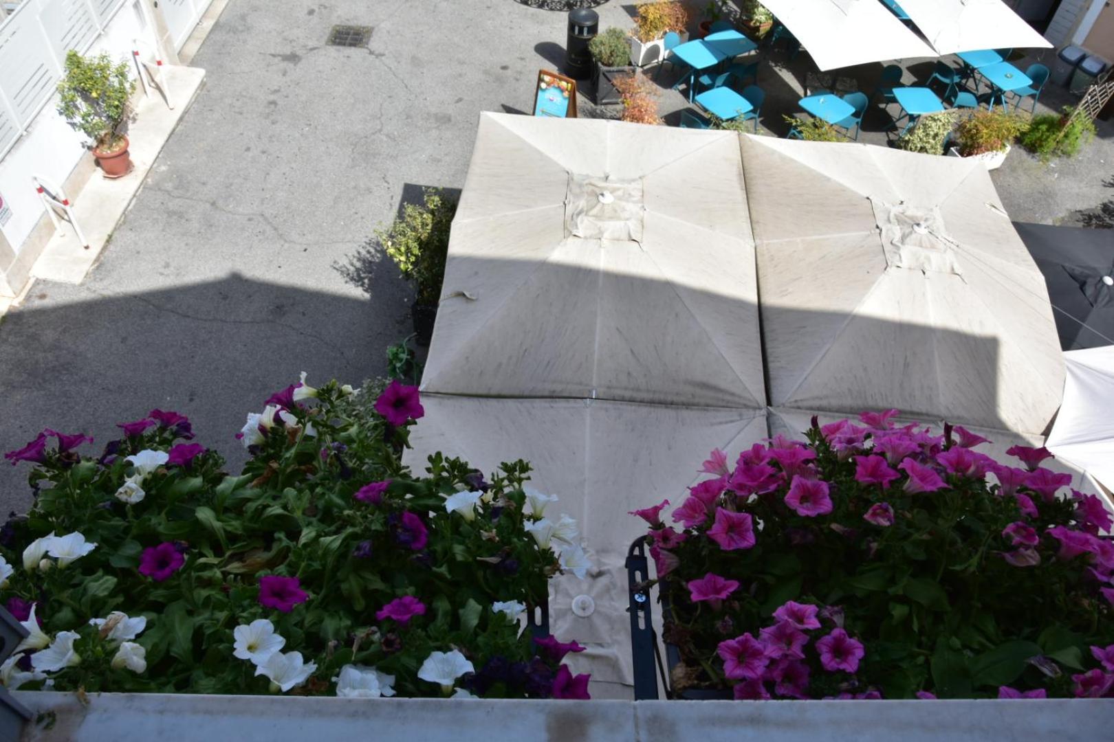 Mom Apartment Rooms&Suites 티볼리 외부 사진