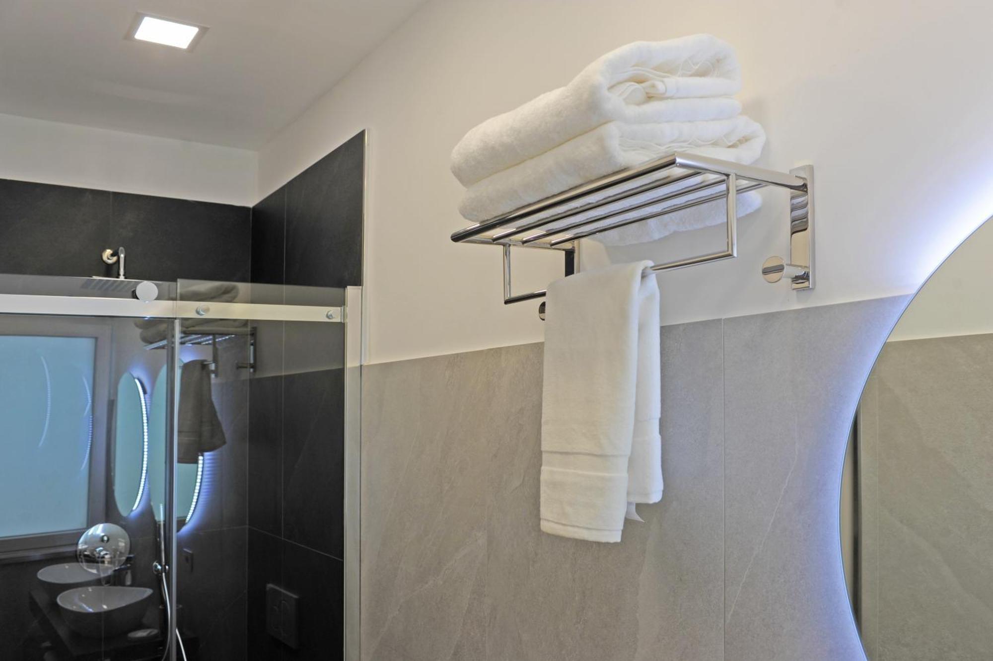 Mom Apartment Rooms&Suites 티볼리 외부 사진