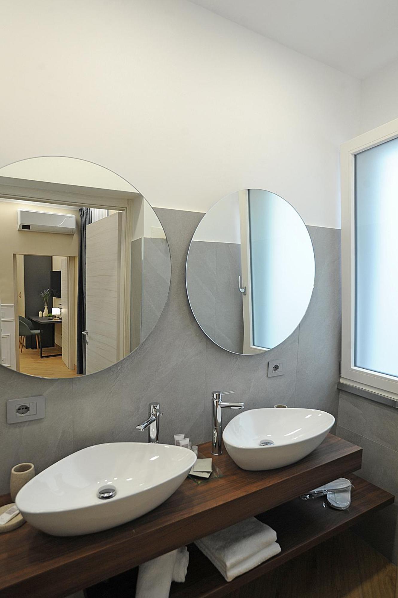 Mom Apartment Rooms&Suites 티볼리 외부 사진