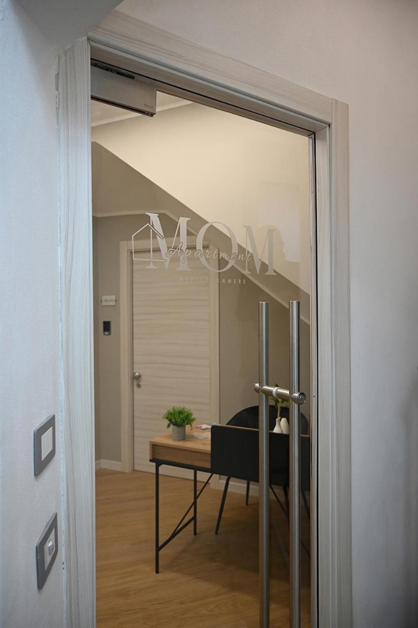 Mom Apartment Rooms&Suites 티볼리 외부 사진