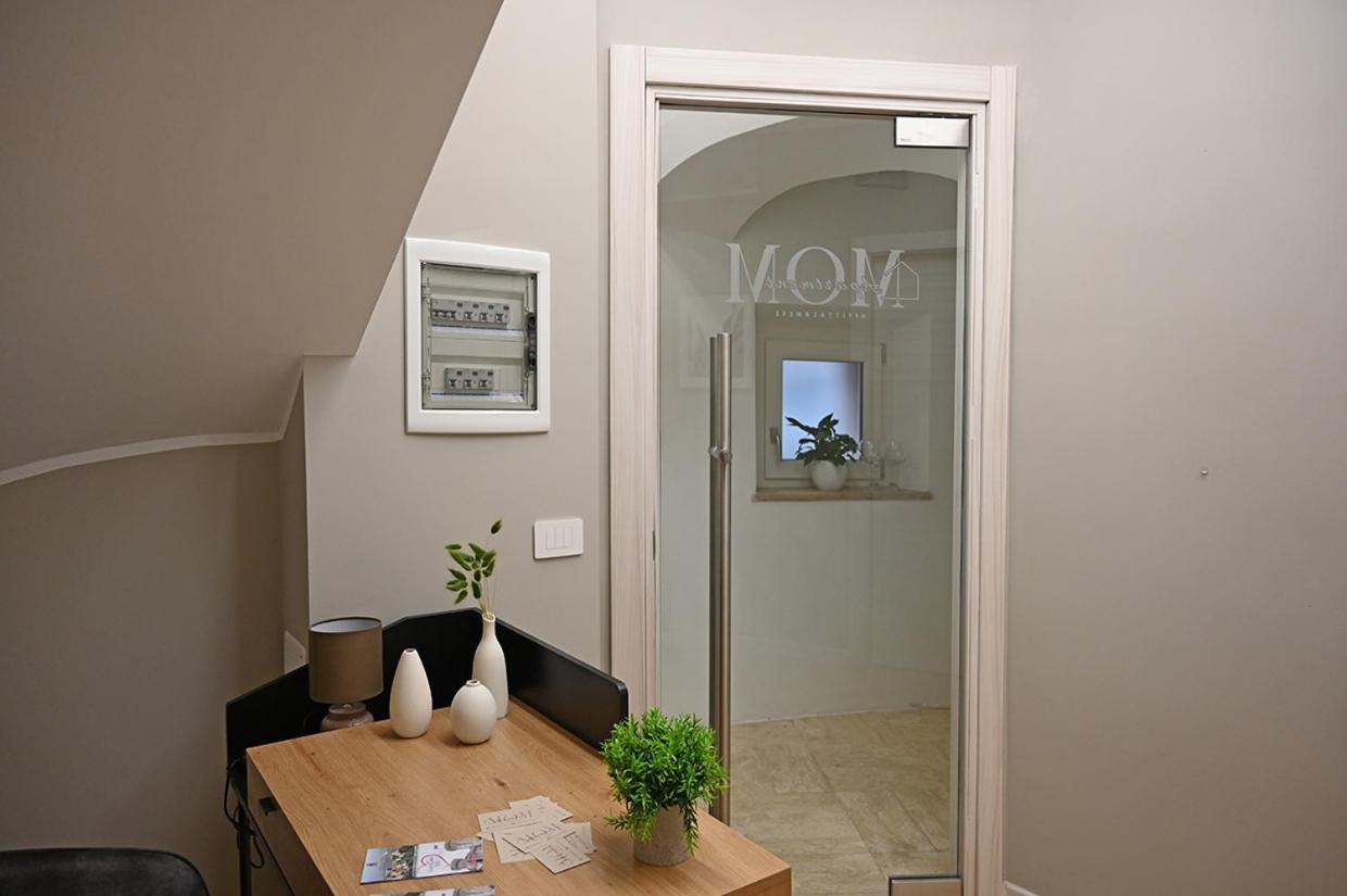 Mom Apartment Rooms&Suites 티볼리 외부 사진