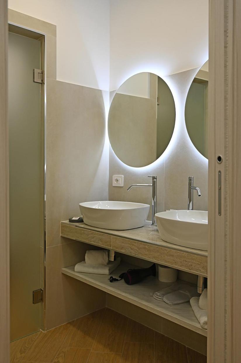 Mom Apartment Rooms&Suites 티볼리 외부 사진