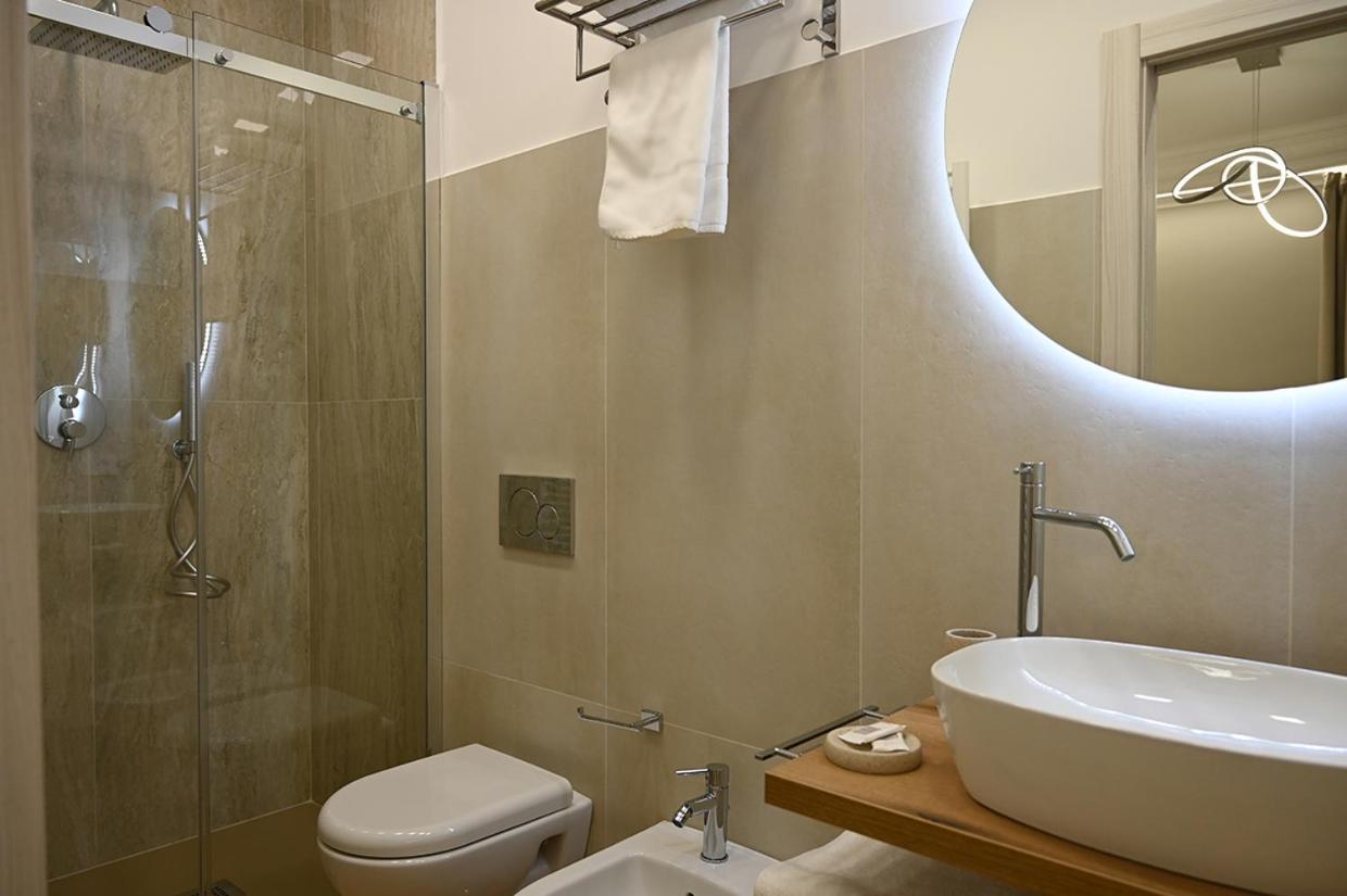 Mom Apartment Rooms&Suites 티볼리 외부 사진