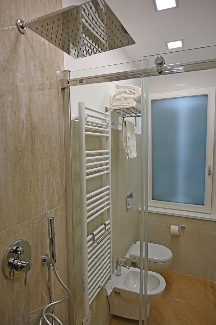 Mom Apartment Rooms&Suites 티볼리 외부 사진