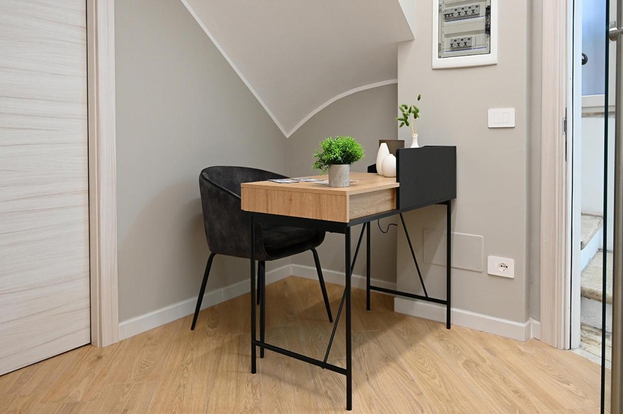 Mom Apartment Rooms&Suites 티볼리 외부 사진